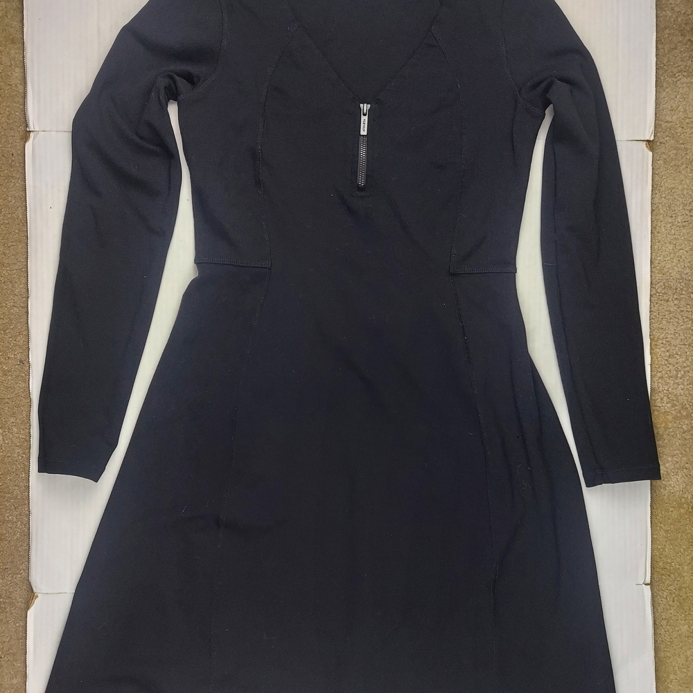 Athleta Black Long Sleeve Dress Princess Fit Zip Front V Neck Stretch Knit ST